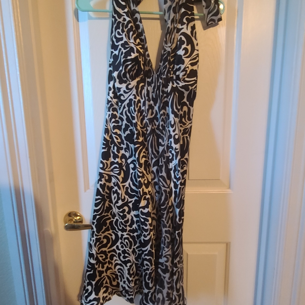 Size 4 white House Black Market dress